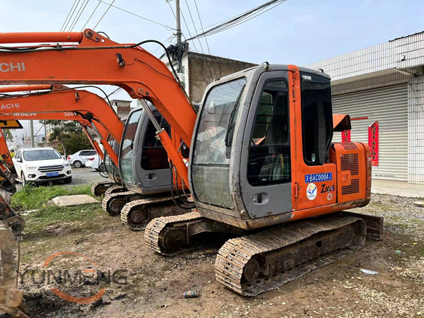 Hitachi ZX60 used excavator