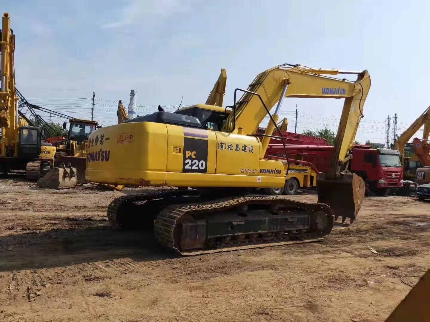 Komatsu PC220-7 Excavator