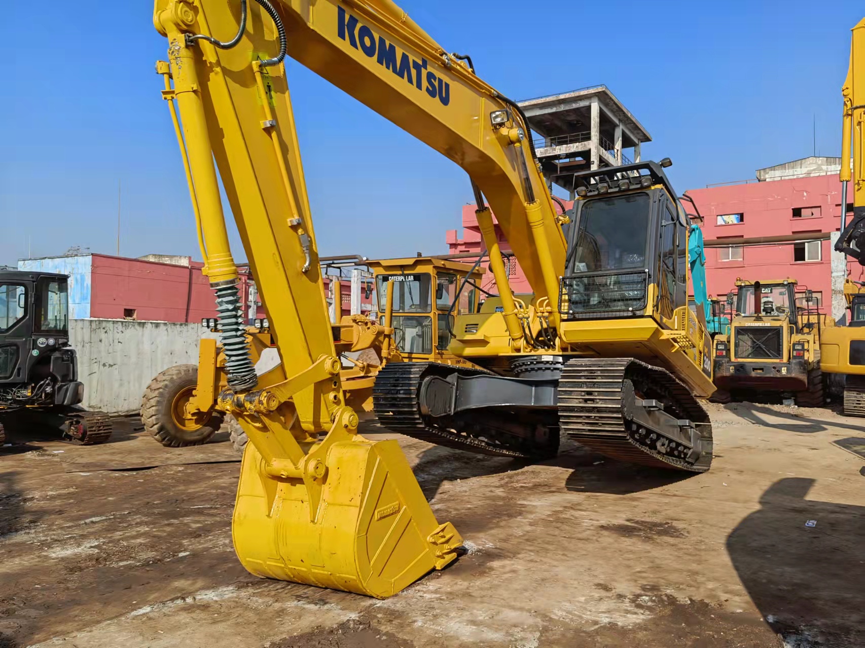 Komatsu PC200-8N1 Excavator