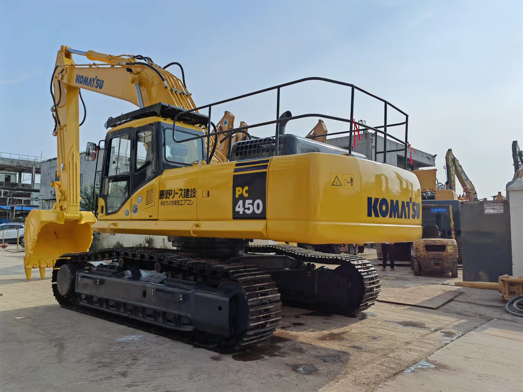 Komatsu PC450-7 Excavator