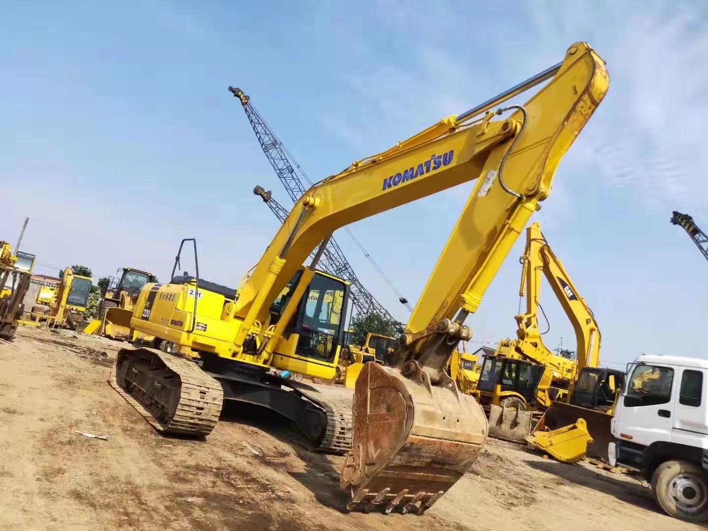 Komatsu PC220-7 Excavator