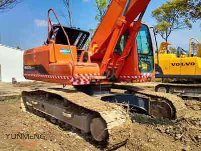 Doosan DH225-7 Excavator