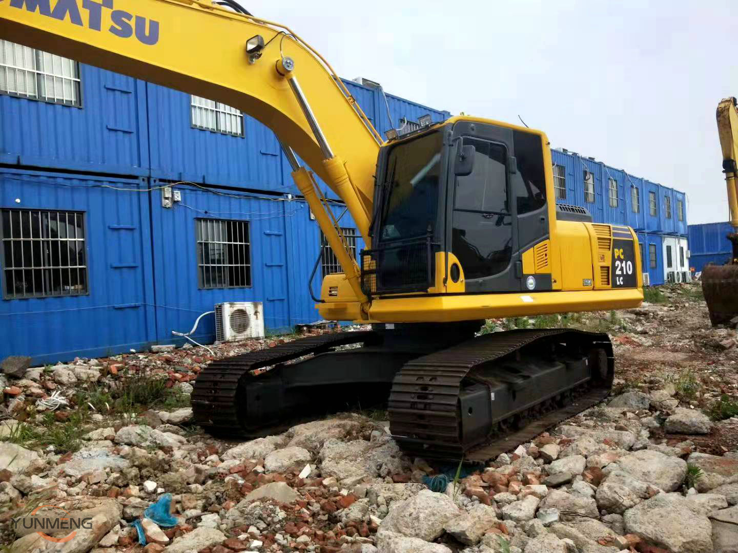 Komatsu pc210-8 excavator